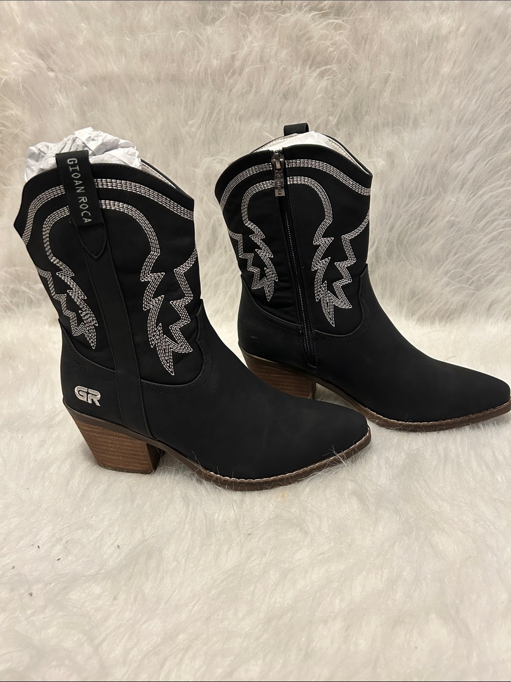 Gioan Roca Black Embellished Western Ankle Boots with Block Heel